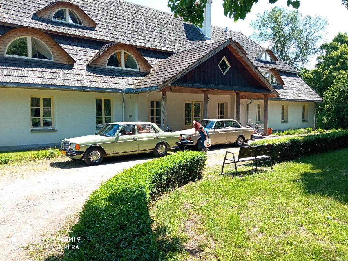 Bed and Breakfast Dwor Strzyzew Zelazowa Wola Екстер'єр фото