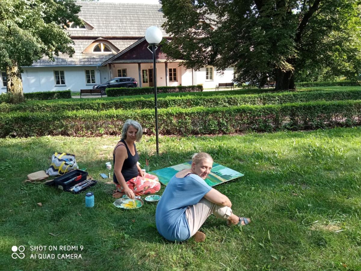 Bed and Breakfast Dwor Strzyzew Zelazowa Wola Екстер'єр фото
