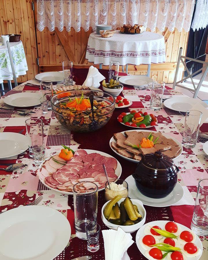 Bed and Breakfast Dwor Strzyzew Zelazowa Wola Екстер'єр фото